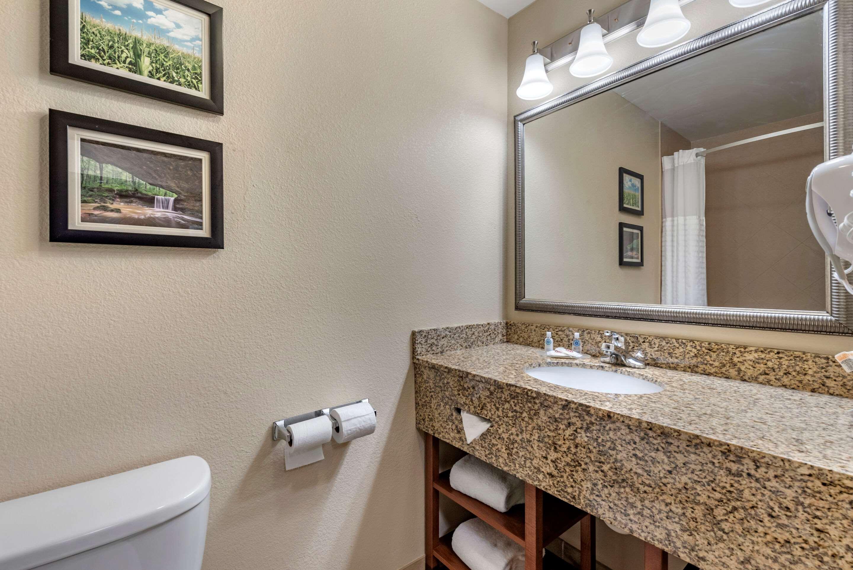 Comfort Inn & Suites Muncie Luaran gambar