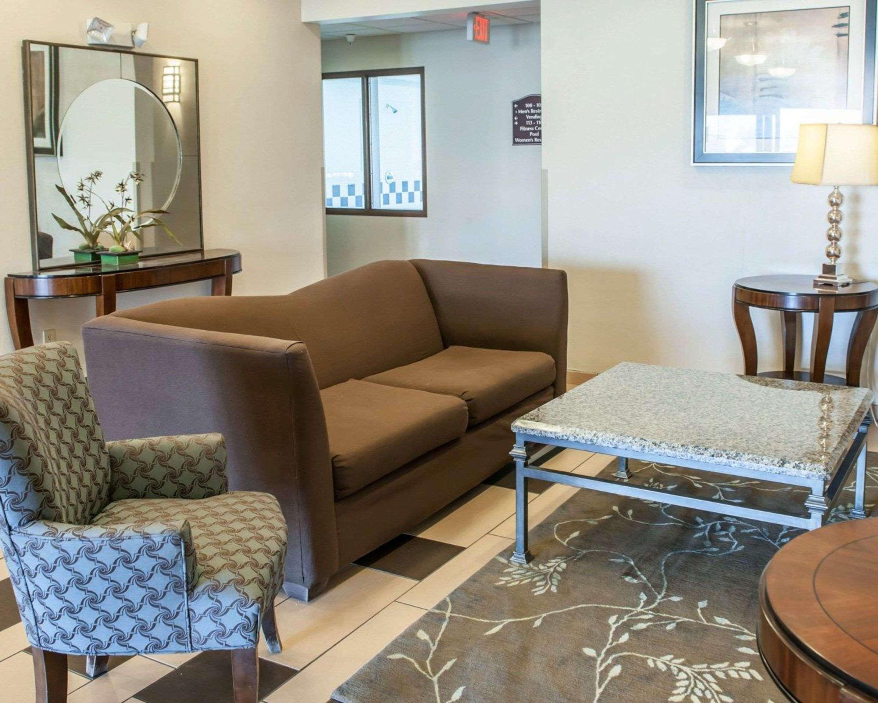 Comfort Inn & Suites Muncie Luaran gambar