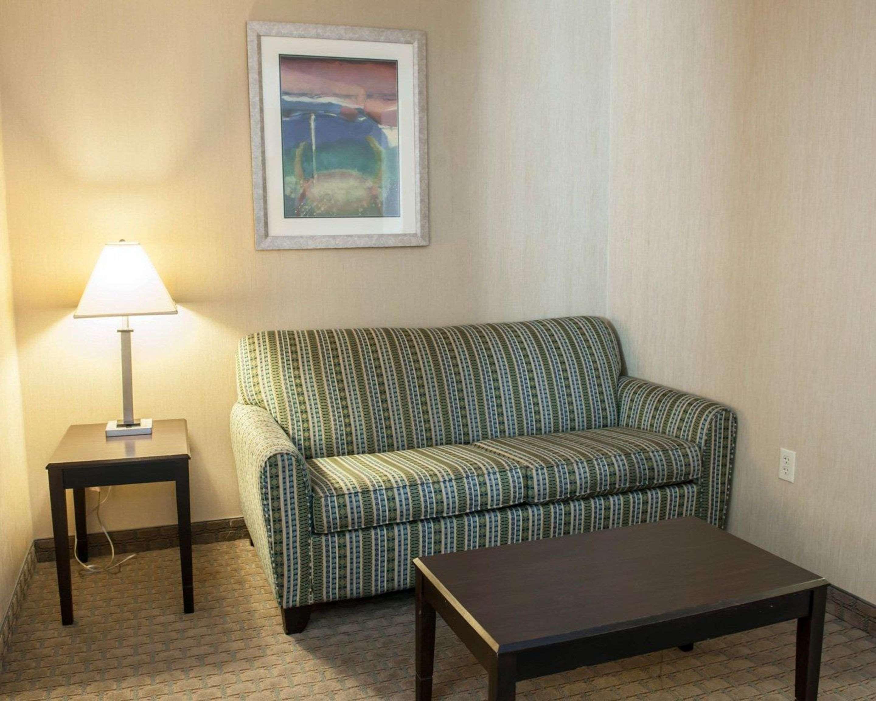 Comfort Inn & Suites Muncie Luaran gambar